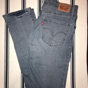 Women’s Levi’s Jeans